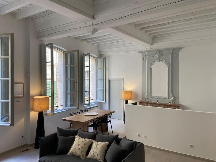 Appartement Avec Ventilateurs Proche Du Palais Des Papes Avignon Extérieur photo